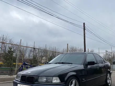 BMW 320 1995 года за 2 000 000 тг. в Алматы – фото 5