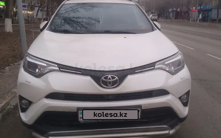 Toyota RAV4 2017 годаfor13 000 000 тг. в Уральск