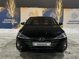 Hyundai Elantra 2019 годаfor8 300 000 тг. в Актобе – фото 3