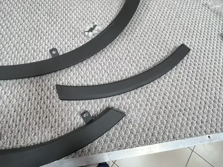 Передние накладки на крыло Toyota Rav4 (2012-2015) за 14 000 тг. в Астана – фото 4