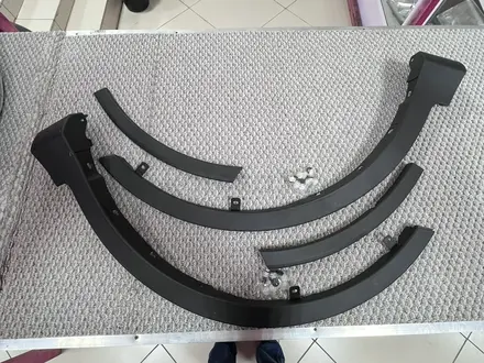 Передние накладки на крыло Toyota Rav4 (2012-2015) за 14 000 тг. в Астана