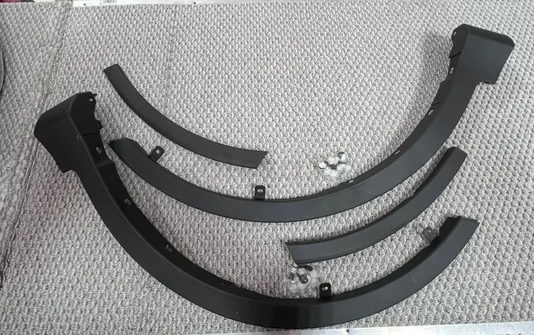 Передние накладки на крыло Toyota Rav4 (2012-2015) за 14 000 тг. в Астана