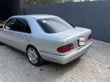Mercedes-Benz E 320 1999 года за 3 800 000 тг. в Алматы – фото 5