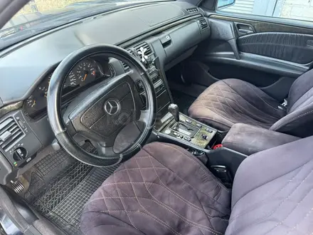 Mercedes-Benz E 280 1996 года за 2 600 000 тг. в Тараз – фото 5