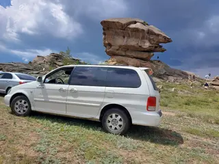 Kia Carnival, 2002