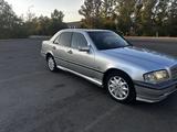 Mercedes-Benz C 200 1997 года за 2 300 000 тг. в Караганда – фото 3
