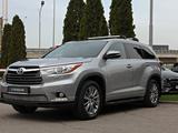 Toyota Highlander 2014 года за 17 490 000 тг. в Алматы – фото 2