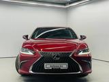 Lexus ES 250 2019 года за 17 300 000 тг. в Алматы – фото 2