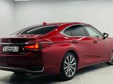 Lexus ES 250 2019 года за 17 300 000 тг. в Алматы – фото 4