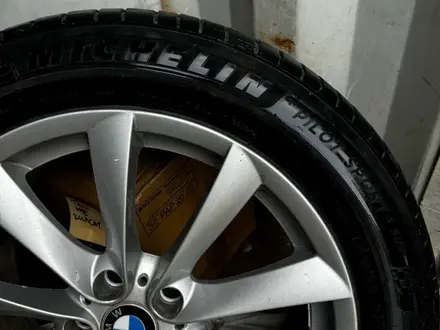 Диски с шинами на BMW. за 370 000 тг. в Караганда – фото 3
