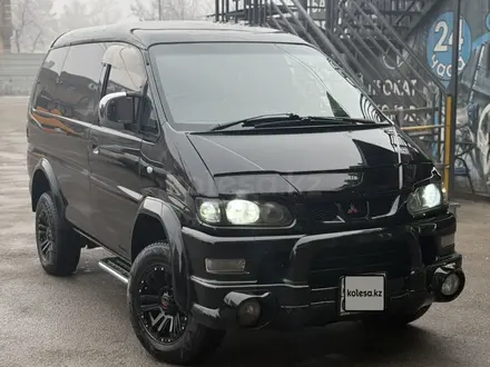 Mitsubishi Delica 2003 года за 9 500 000 тг. в Алматы