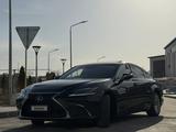 Lexus ES 300h 2021 года за 18 500 000 тг. в Актау – фото 4