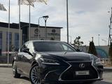 Lexus ES 300h 2021 года за 18 500 000 тг. в Актау