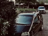 Volkswagen Sharan 2002 годаүшін2 800 000 тг. в Актобе