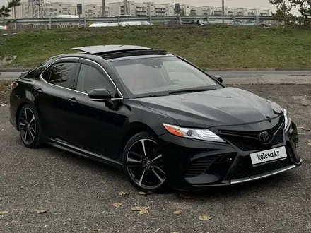 Toyota Camry 2019 года за 13 700 000 тг. в Алматы