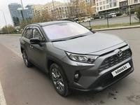 Toyota RAV4 2020 года за 16 400 000 тг. в Астана