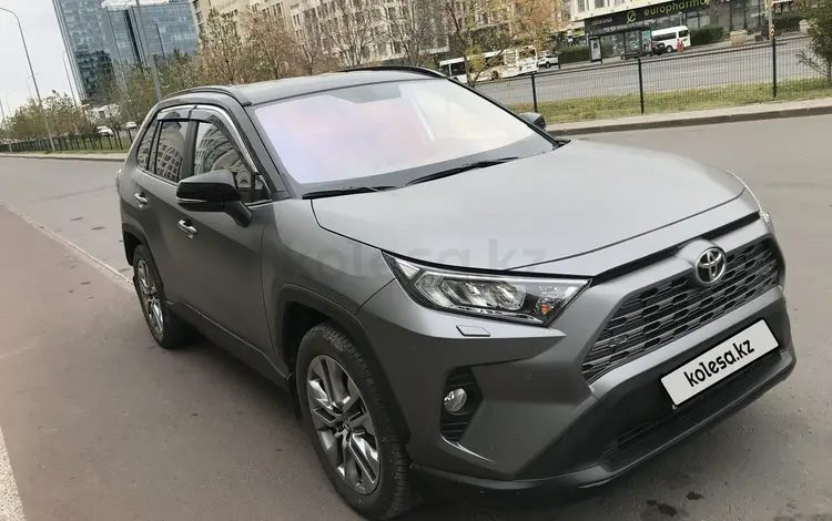 Toyota RAV4 2020 годаүшін15 500 000 тг. в Астана