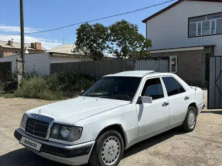 Mercedes-Benz E 250 1990 года за 1 600 000 тг. в Сатпаев – фото 2