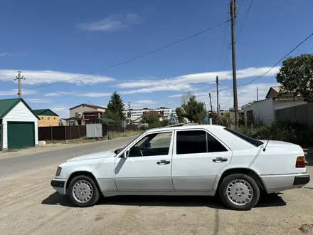 Mercedes-Benz E 250 1990 года за 1 600 000 тг. в Сатпаев – фото 3