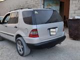 Mercedes-Benz ML 320 1998 года за 3 300 000 тг. в Актау – фото 2