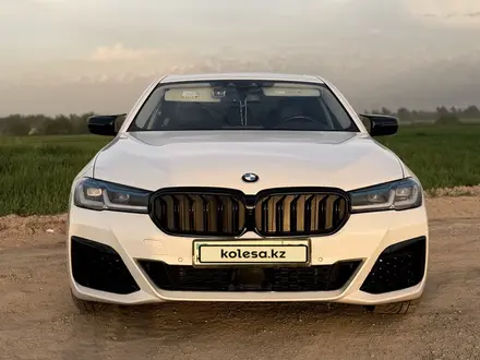 BMW 530 2018 года за 18 500 000 тг. в Алматы – фото 17