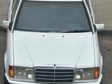 Mercedes-Benz E 200 1988 годаүшін1 200 000 тг. в Астана