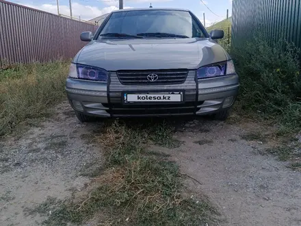 Toyota Camry 1998 года за 4 100 000 тг. в Актобе