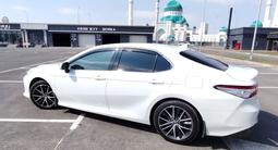 Toyota Camry 2021 года за 17 550 000 тг. в Шымкент – фото 3