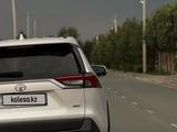 Toyota RAV4 2021 года за 14 800 000 тг. в Актобе – фото 5