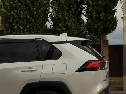 Toyota RAV4 2021 года за 14 800 000 тг. в Актобе – фото 6