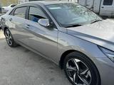 Hyundai Elantra 2023 года за 12 300 000 тг. в Алматы – фото 3