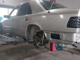 Mercedes-Benz E 230 1990 годаfor1 500 000 тг. в Караганда – фото 5