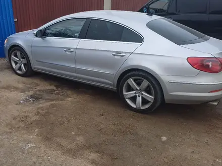 Volkswagen Passat 2010 года за 4 000 000 тг. в Атырау