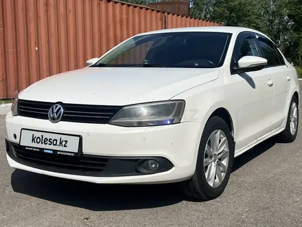 Volkswagen Jetta 2013 года за 4 500 000 тг. в Астана – фото 2