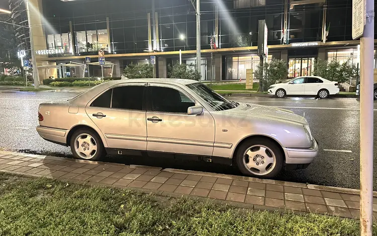 Mercedes-Benz E 240 1998 годаүшін2 500 000 тг. в Алматы