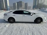 Toyota Camry 2018 года за 14 600 000 тг. в Усть-Каменогорск – фото 4