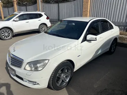 Mercedes-Benz C 180 2010 года за 6 000 000 тг. в Астана – фото 2