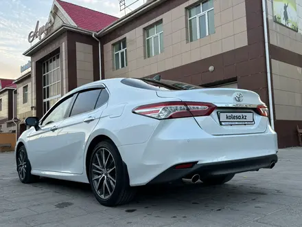 Toyota Camry 2022 года за 18 500 000 тг. в Кызылорда – фото 8