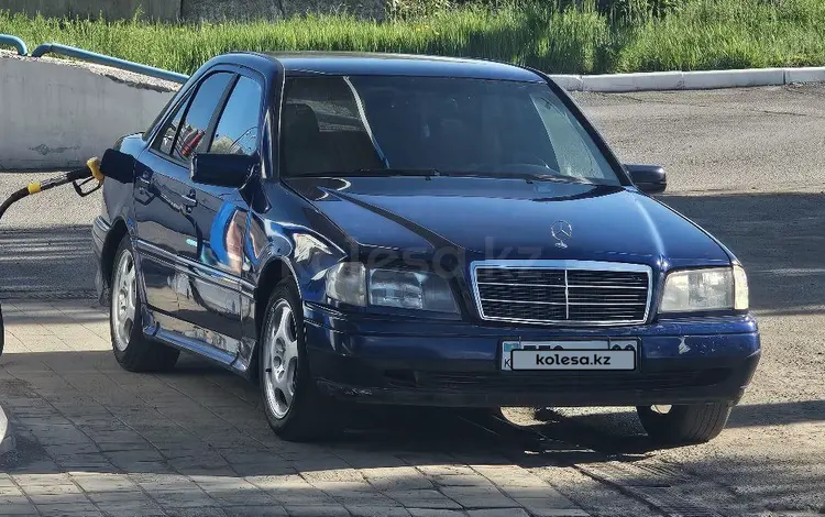 Mercedes-Benz C 200 1995 годаfor1 930 000 тг. в Караганда