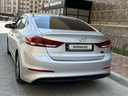 Hyundai Elantra 2018 года за 6 200 000 тг. в Актау – фото 9