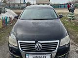 Volkswagen Passat 2006 годаүшін2 500 000 тг. в Самарское