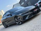Hyundai Elantra 2023 года за 7 400 000 тг. в Алматы – фото 2