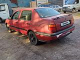 Volkswagen Vento 1993 года за 450 000 тг. в Алматы