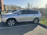 Toyota Highlander 2012 года за 12 900 000 тг. в Усть-Каменогорск – фото 2