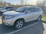 Toyota Highlander 2012 года за 13 399 971 тг. в Усть-Каменогорск