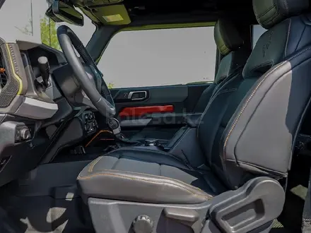 Ford Bronco 2021 года за 31 200 000 тг. в Дубай – фото 7