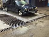 Mercedes-Benz E 280 1997 года за 2 360 000 тг. в Алматы