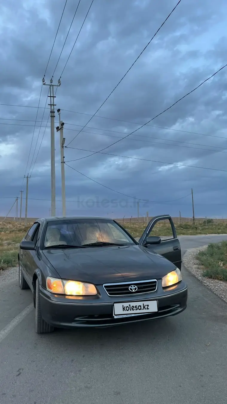 Toyota Camry, 2001