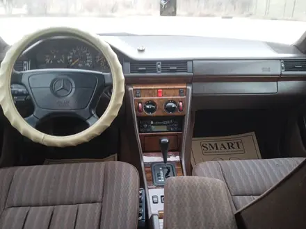 Mercedes-Benz E 260 1992 года за 2 500 000 тг. в Каскелен – фото 15