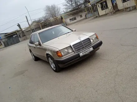 Mercedes-Benz E 260 1992 года за 2 500 000 тг. в Каскелен – фото 2